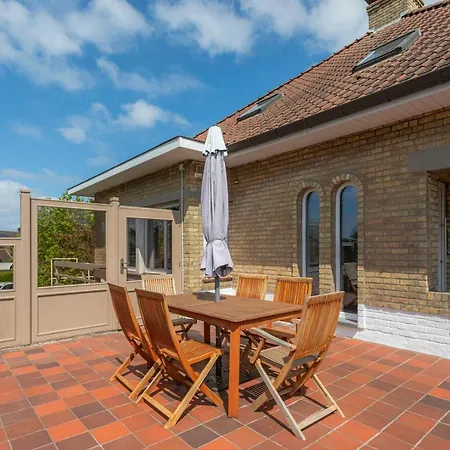 At - 4 Bedrooms 10p - Garden Oostduinkerke