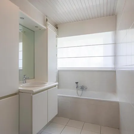 Feriehus At - 4 Bedrooms 10p - Garden
